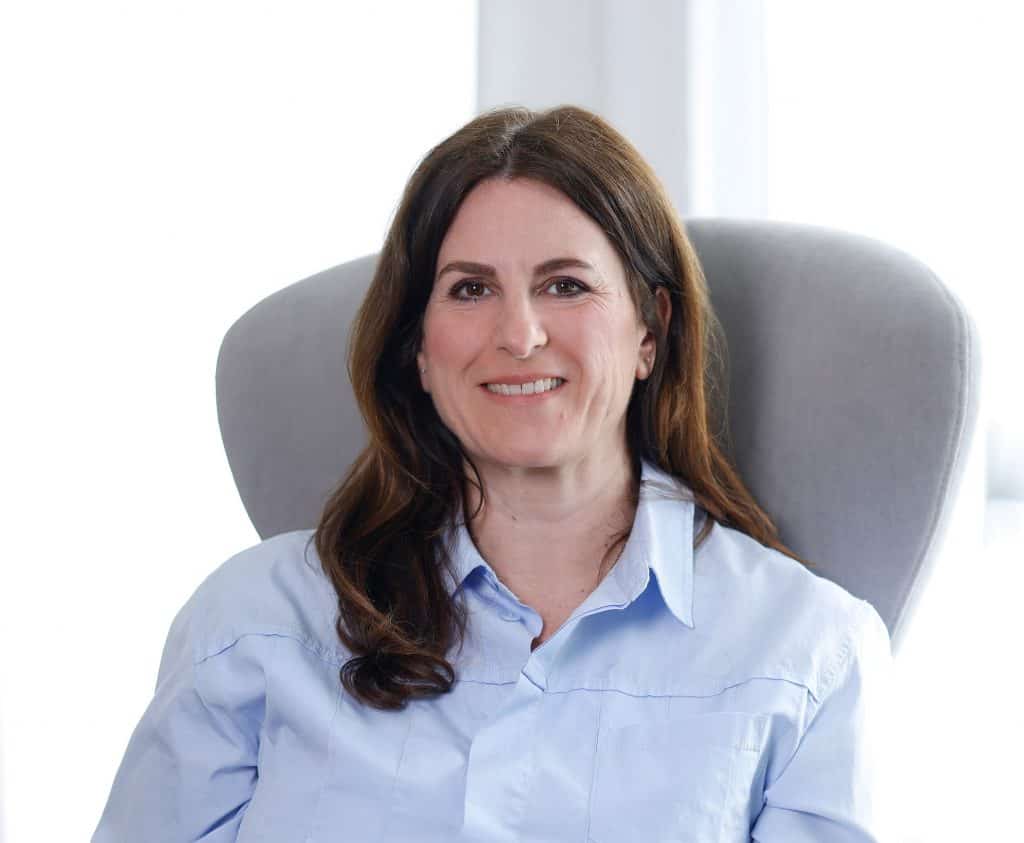 Porträt von Daniela Retze-Stefani, Expertin für klassische Feng Shui Beratung für harmonische Lebensräume.