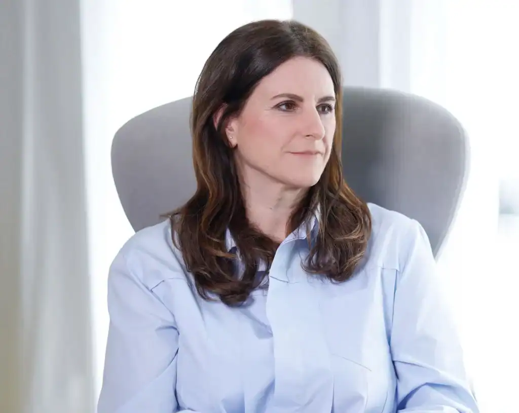 Porträt von Daniela Retze-Stefani, Expertin für klassische Feng Shui Beratung für harmonische Lebensräume.